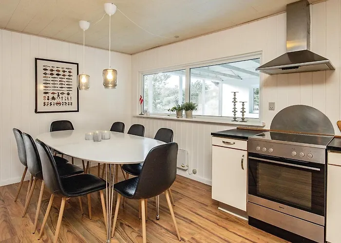 Luxury Retreat With Pool - By Traum Σπίτι διακοπών *